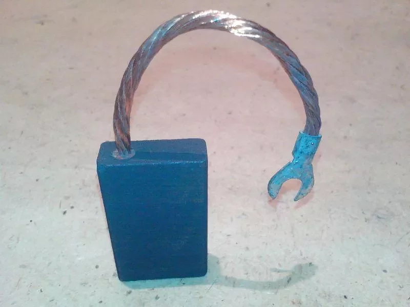 Щетка ЭГ 10х25х40 L 90, К1-2, ЭГ14