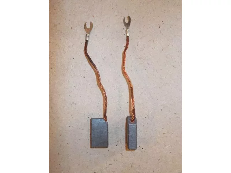 Щетка ЭГ 10х20х32 L110, К4-2, ЭГ62А