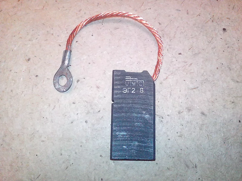 Щетка ЭГ 10х25х50 L110, 6ВГ, К13-2, ЭГ2А