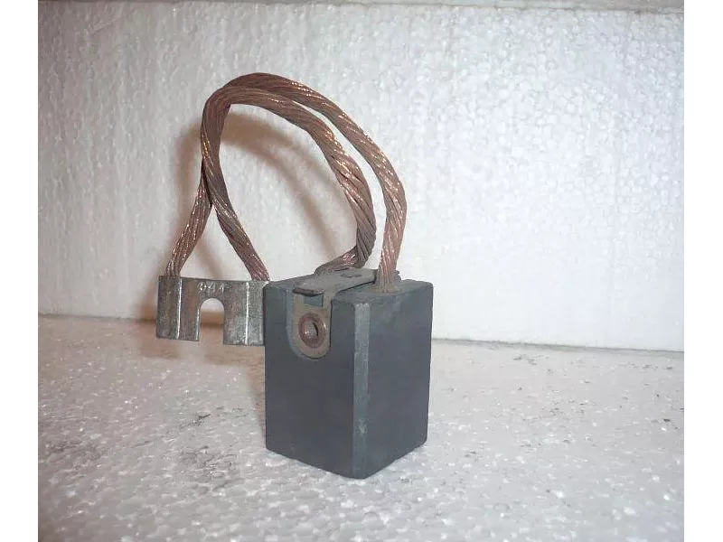 Щетка ЭГ 30х30х40 L125, 6П2-10, К1-3, ЭГ14, НК5