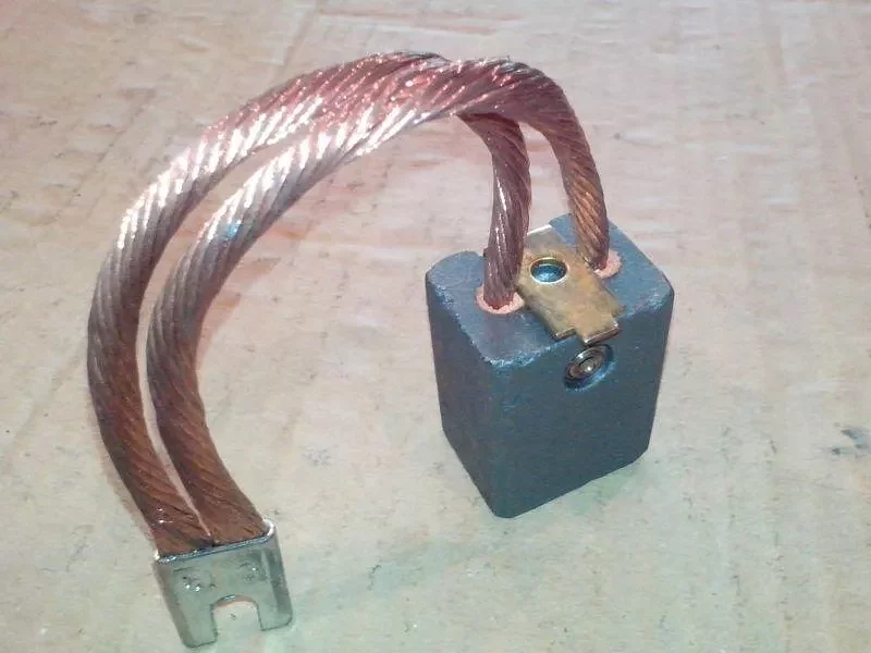 Щетка ЭГ 25х32х40 L145, К1-3, ЭГ4, НК2