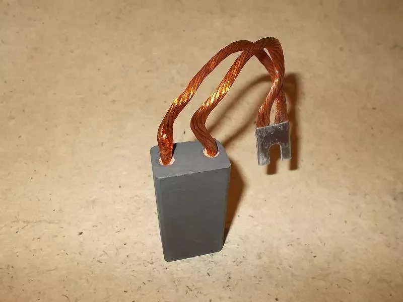 Щетка ЭГ 20х32х64 L120, К1-3, ЭГ14