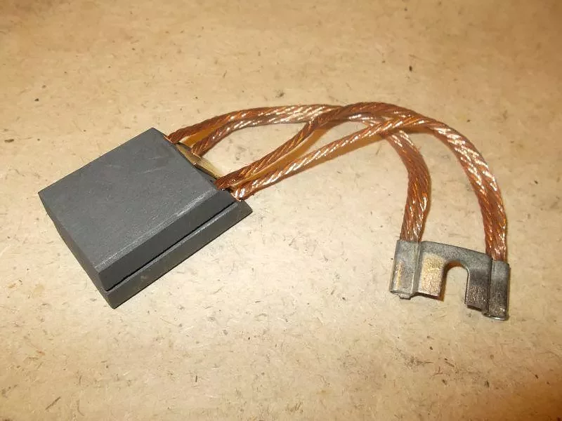 Щетка ЭГ 20х32х50 L125, К1-8, ЭГ14, НК4 Разрезная