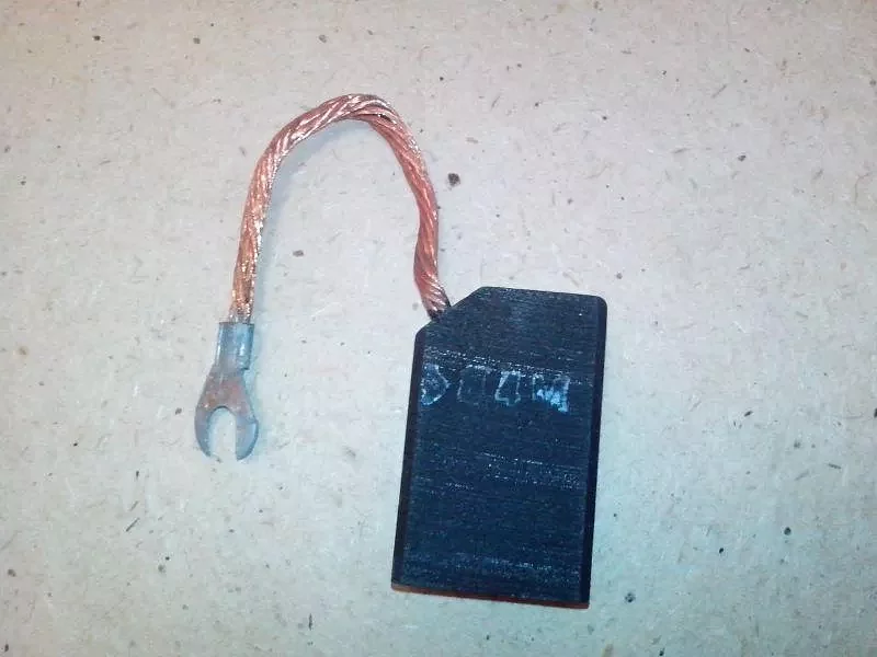 Щетка ЭГ 20х32х50 L100, 6ВГ, К4-2, ЭГ84
