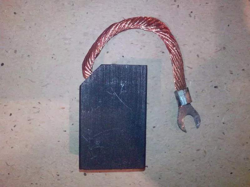 Щетка ЭГ 20х32х50 L105, К4-2, ЭГ14