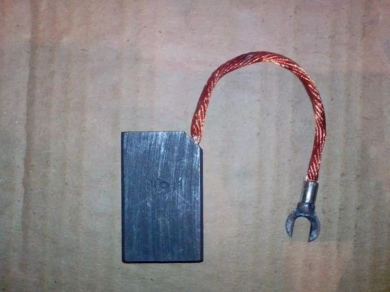 Щетка ЭГ 12,5х32х50 L135, К4-2, ЭГ14