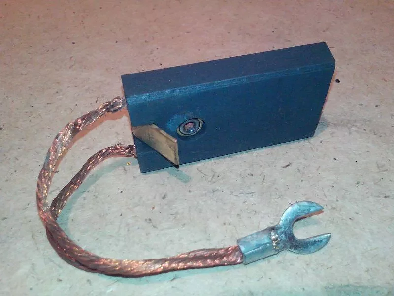 Щетка ЭГ 12,5х32х64 L110, К2-3, ЭГ14, НК4