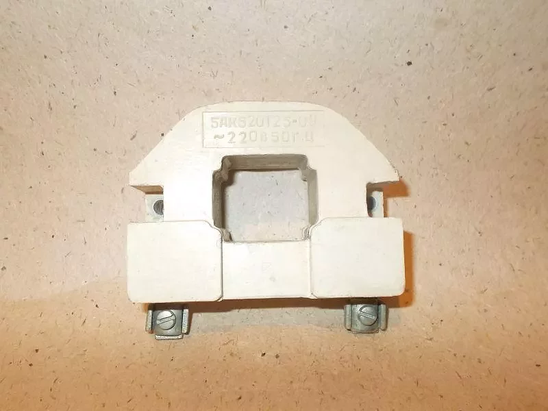 Катушка к контактору КТ 6023 220В (5АК520125-09)