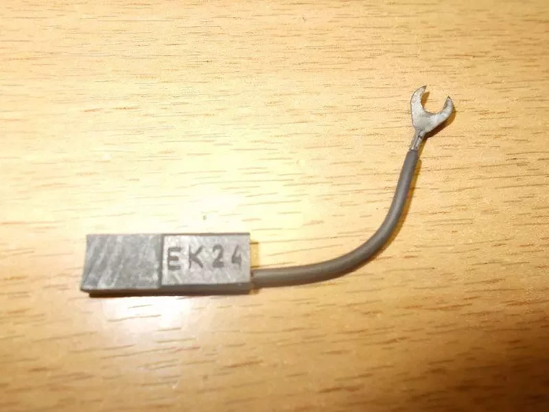 Щетка ЭГ    3-4х 7х20 L 32, К1-2, ЭГ74 (EK24)