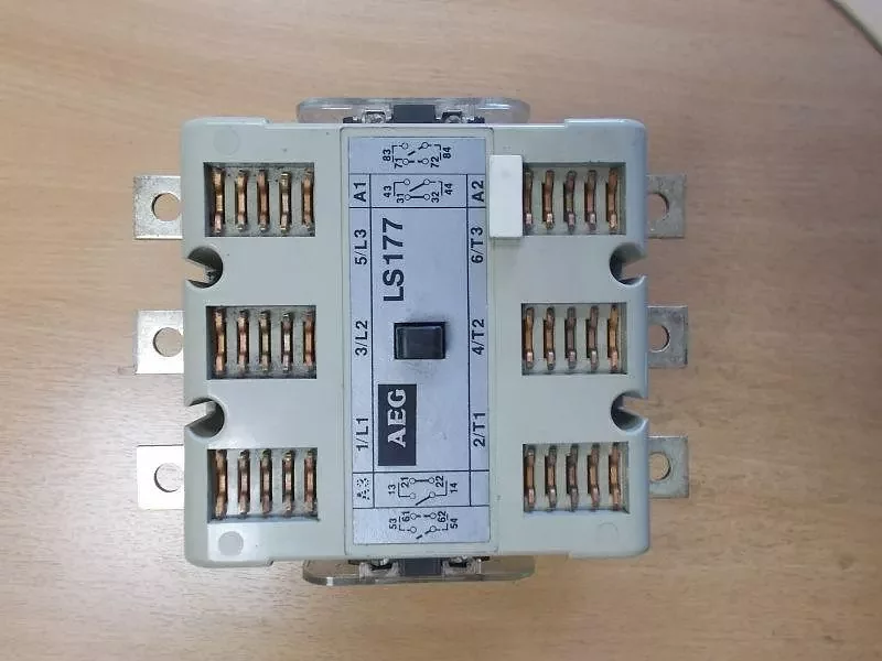 Контактор LS177 225A 220V AEG