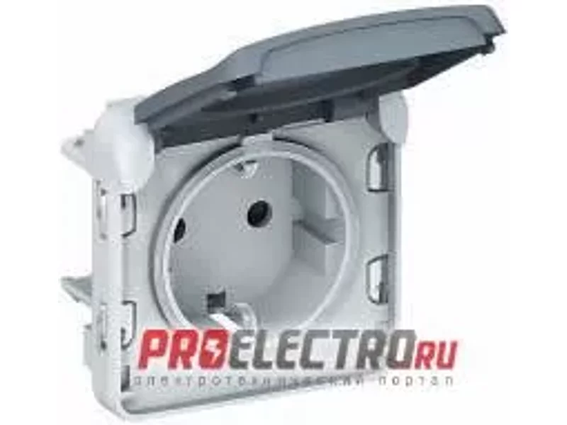Розетка 2К+З Plexo IP55 16А французский стандарт,защит.шторки,белый | арт. 69621
