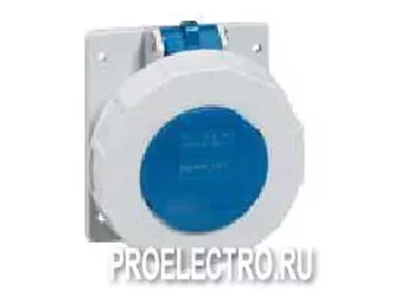 Розетка силовая Р17 наклонная IP66/67 2К+З 200/250В 32А | арт. 57652 | Legrand