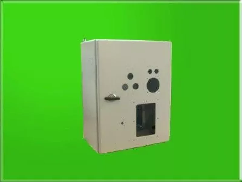 Ящик навесной с монтажной панелью
600*1200*250
(ширина*высота*глубина) IP 54