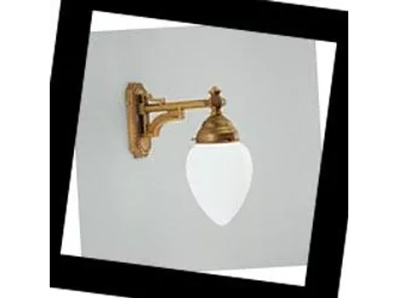 A84 a84-123opb Berliner Messinglampen, Бра