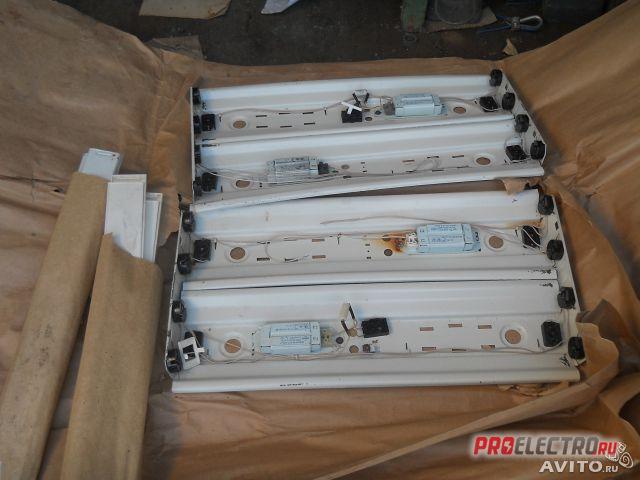 Светильники люминесцентные потолочные 4х18(без решетки)